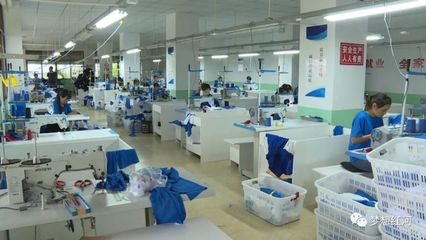 红河县扶贫车间 搬迁群众稳得住、能致富的暖心工程